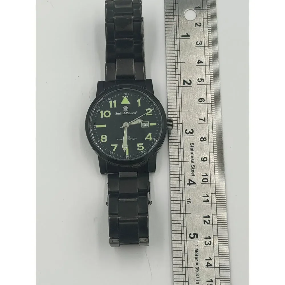 Smith & Wesson SWW-167 Men's Pilot Basic Round Face Black Stainless Steel Watch